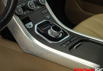 Подержанный автомобиль Land Rover Range Rover Evoque 2014 года (15 фото)