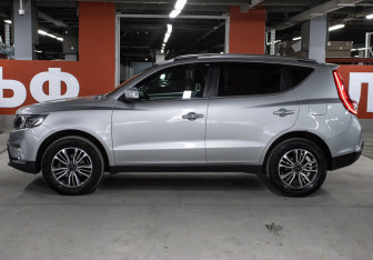 Подержанный автомобиль Geely Emgrand X7 2019 года (8 фото)
