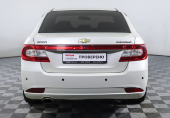 Подержанный автомобиль Chevrolet Epica 2011 года (6 фото)