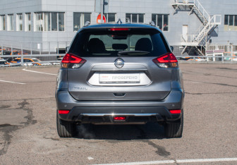 Подержанный автомобиль Nissan X-Trail 2021 года (6 фото)