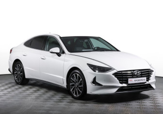 Подержанный автомобиль Hyundai Sonata 2020 года (3 фото)