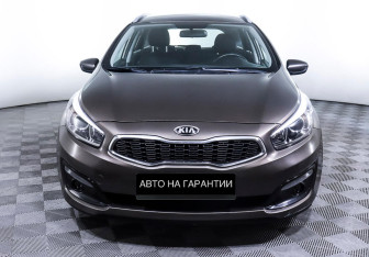 Подержанный автомобиль Kia Ceed Wagon 2017 года (2 фото)