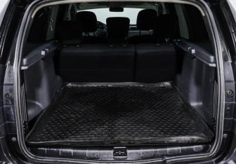 Подержанный автомобиль Renault Duster 2017 года (13 фото)