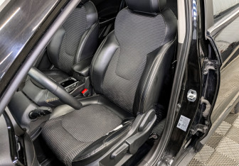 Подержанный автомобиль Москвич 3 2023 года (20 фото)