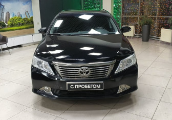 Подержанный автомобиль Toyota Camry Sedan 2013 года (2 фото)