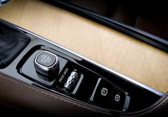 Подержанный автомобиль Volvo XC90 2021 года (29 фото)
