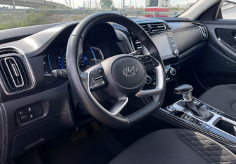 Подержанный автомобиль Hyundai Creta 2022 года (13 фото)