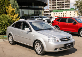 Подержанный автомобиль Chevrolet Lacetti Sedan 2012 года (2 фото)