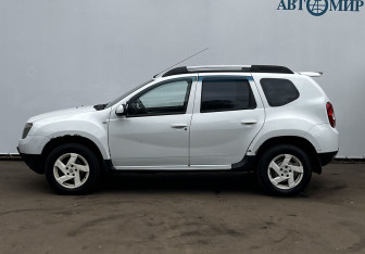 Подержанный автомобиль Renault Duster 2014 года (8 фото)