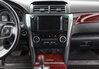 Подержанный автомобиль Toyota Camry Sedan 2012 года (15 фото)