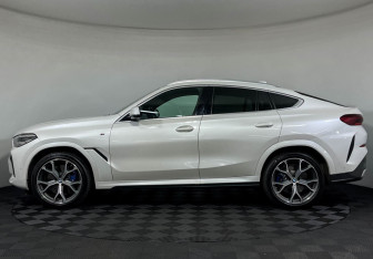 Подержанный автомобиль BMW X6 2020 года (5 фото)