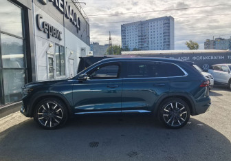 Подержанный автомобиль Geely Monjaro 2023 года (8 фото)