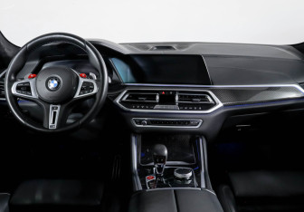 Подержанный автомобиль BMW X6 M 2020 года (12 фото)