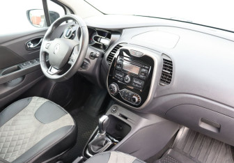 Подержанный автомобиль Renault Kaptur 2017 года (10 фото)