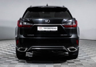 Подержанный автомобиль Lexus RX 2018 года (6 фото)