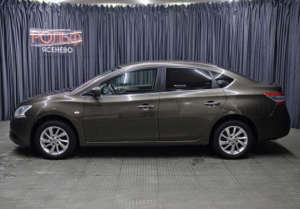 Подержанный автомобиль Nissan Sentra Sedan 2014 года (8 фото)
