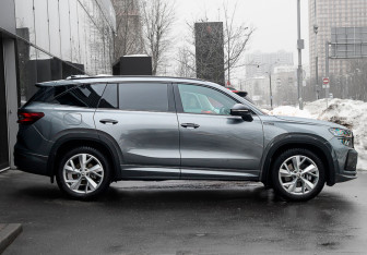 Подержанный автомобиль Skoda Kodiaq 2025 года (5 фото)