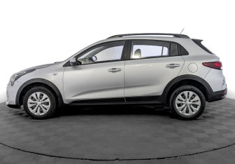 Подержанный автомобиль Kia Rio Hatchback 2021 года (8 фото)