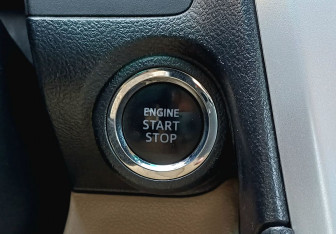 Подержанный автомобиль Toyota Camry Sedan 2012 года (17 фото)