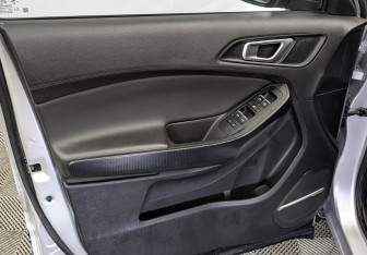 Подержанный автомобиль Chery Tiggo 4 2022 года (17 фото)