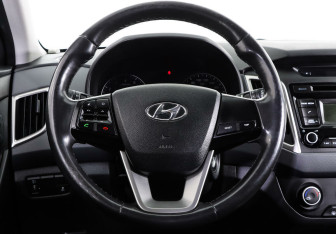 Подержанный автомобиль Hyundai Creta 2017 года (8 фото)