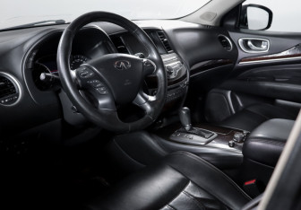 Подержанный автомобиль Infiniti JX 2013 года (14 фото)