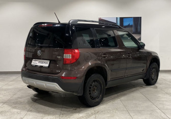 Подержанный автомобиль Skoda Yeti 2016 года (5 фото)