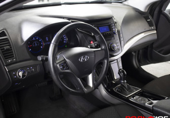 Подержанный автомобиль Hyundai i40 Sedan 2012 года (9 фото)