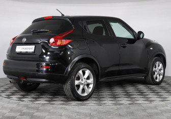 Подержанный автомобиль Nissan Juke 2011 года (5 фото)