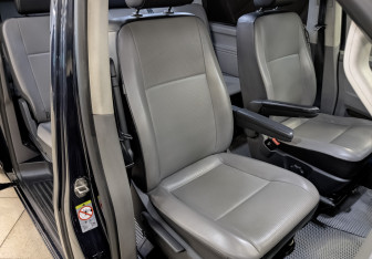 Подержанный автомобиль Volkswagen Caravelle 2020 года (22 фото)
