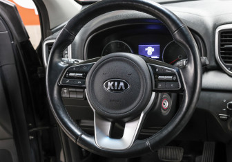 Подержанный автомобиль Kia Sportage 2021 года (17 фото)