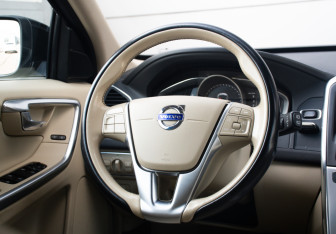 Подержанный автомобиль Volvo XC60 2017 года (12 фото)