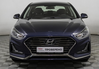 Подержанный автомобиль Hyundai Sonata 2017 года (2 фото)