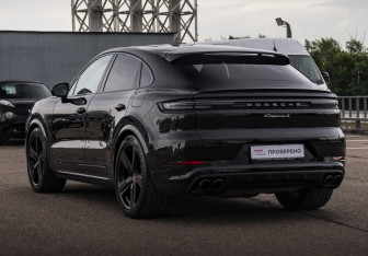 Подержанный автомобиль Porsche Cayenne 2025 года (7 фото)