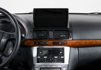 Подержанный автомобиль Toyota Avensis Sedan 2007 года (13 фото)