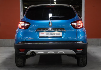 Подержанный автомобиль Renault Kaptur 2018 года (6 фото)