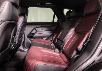 Подержанный автомобиль Land Rover Range Rover Sport 2023 года (10 фото)