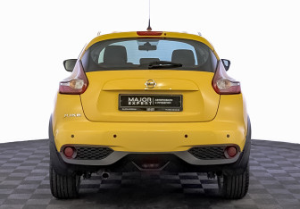 Подержанный автомобиль Nissan Juke 2017 года (6 фото)