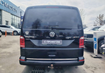 Подержанный автомобиль Volkswagen Multivan 2019 года (7 фото)