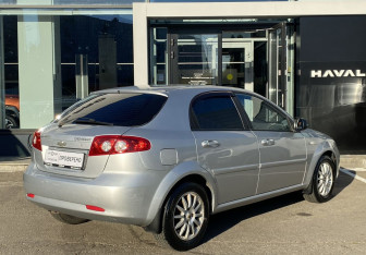 Подержанный автомобиль Chevrolet Lacetti Hatchback 2012 года (5 фото)