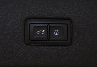 Подержанный автомобиль Audi Q7 2019 года (25 фото)