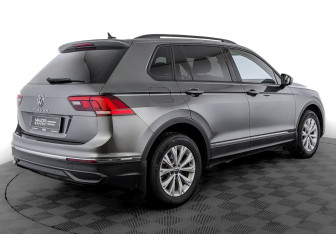 Подержанный автомобиль Volkswagen Tiguan 2021 года (5 фото)