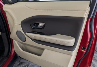 Подержанный автомобиль Land Rover Range Rover Evoque 2016 года (25 фото)