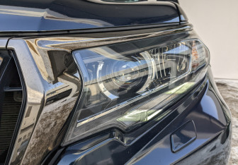 Подержанный автомобиль Toyota Land Cruiser Prado 2021 года (10 фото)