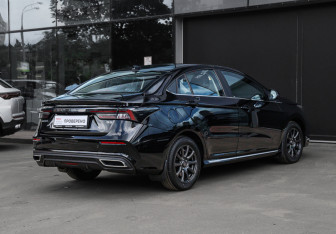 Подержанный автомобиль Omoda S5 2024 года (4 фото)