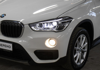 Подержанный автомобиль BMW X1 2018 года (25 фото)