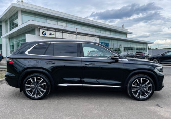 Подержанный автомобиль Geely Monjaro 2023 года (4 фото)