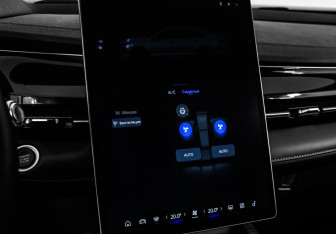 Подержанный автомобиль Geely Preface 2024 года (22 фото)