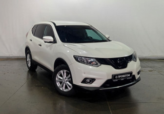 Подержанный автомобиль Nissan X-Trail 2017 года (3 фото)