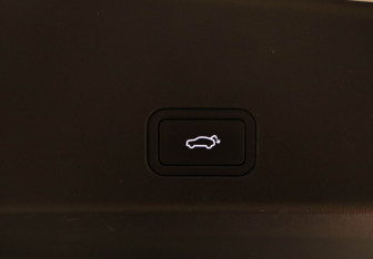 Подержанный автомобиль Zeekr 009 2023 года (30 фото)